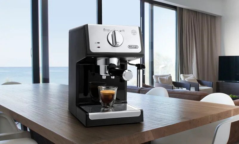 DELONGHI Machine à café Espresso 15 bars - ECP3321