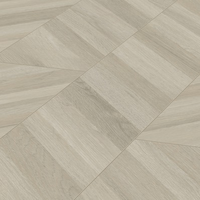 KRONOTEX EXQUISIT PLUS parquet stratifié 8MM clic AC4 CAT32 EN m2 Hêtre Chevron - D4698