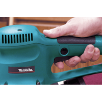 MAKITA Ponceuse rotative 150mm 310W 4000-10000 tr/min 2.4 kg - BO6030