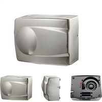 Texture de l'acier inoxydable brossé du sèche-mains Toledo, détail de la robustesse