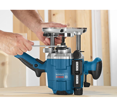 BOSCH Défonceuse GOF 130 - 06016B70K2