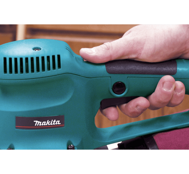 MAKITA Ponceuse rotative 150mm 310W 4000-10000 tr/min 2.4 kg - BO6030